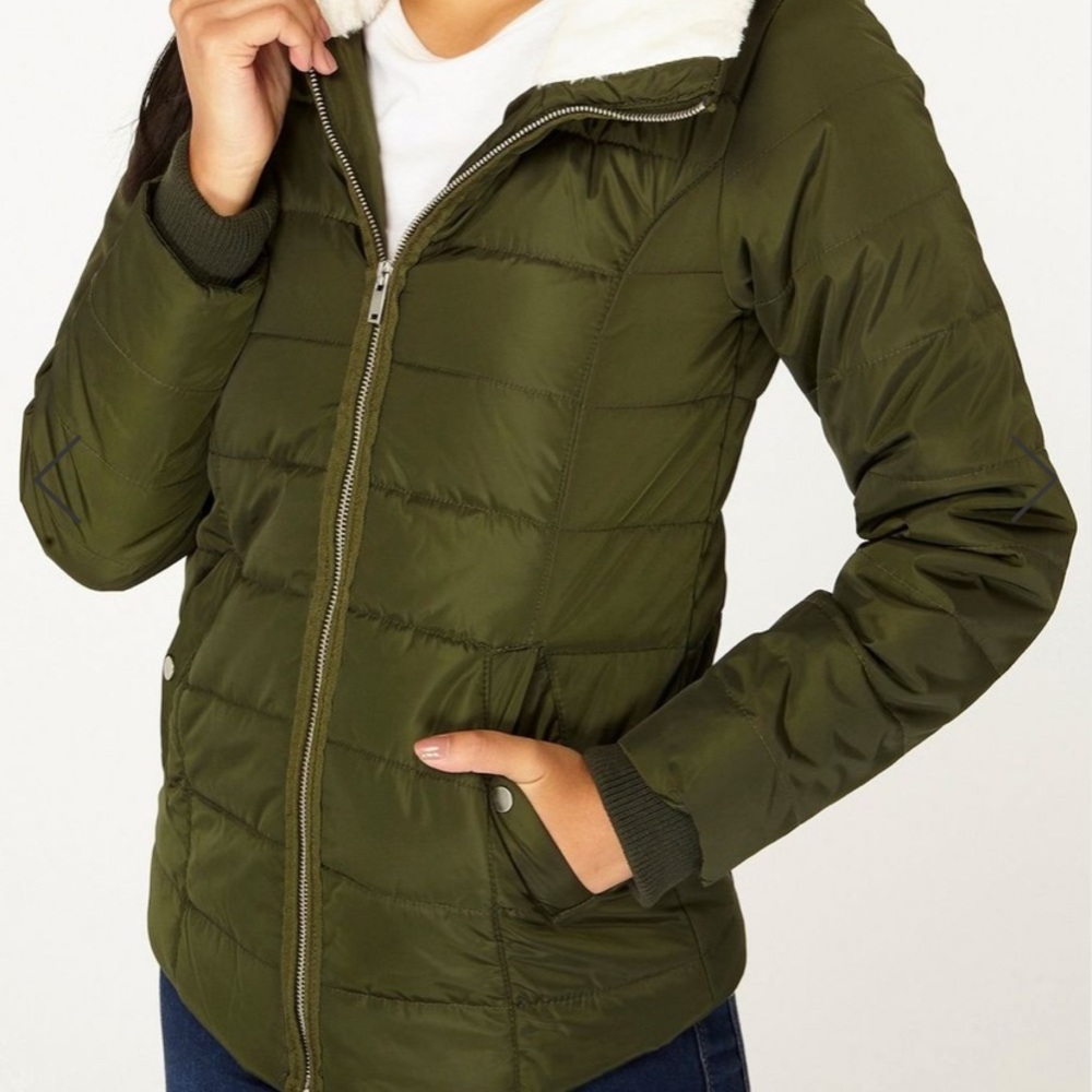 Cute olive green puffer, size 2